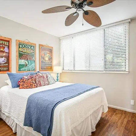 Beautiful 2/2 Condo In Kailua Kona. Ocean View! Exterior photo