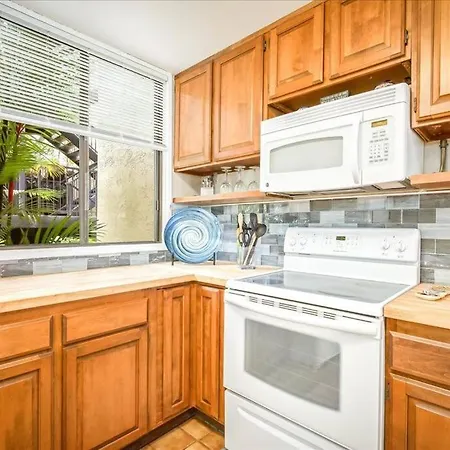Beautiful 2/2 Condo In Kailua Kona. Ocean View! Exterior photo