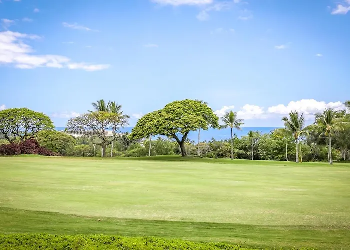 Beautiful 2/2 Condo In Kailua Kona. Ocean View!