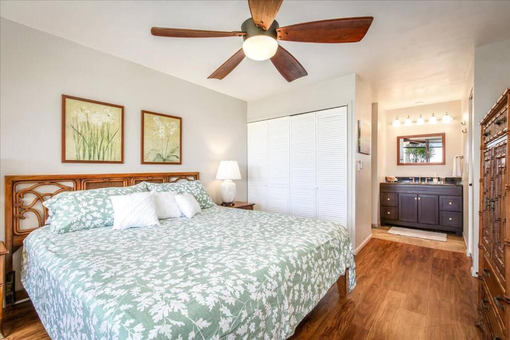 Beautiful 2/2 In Kona. Ocean View!