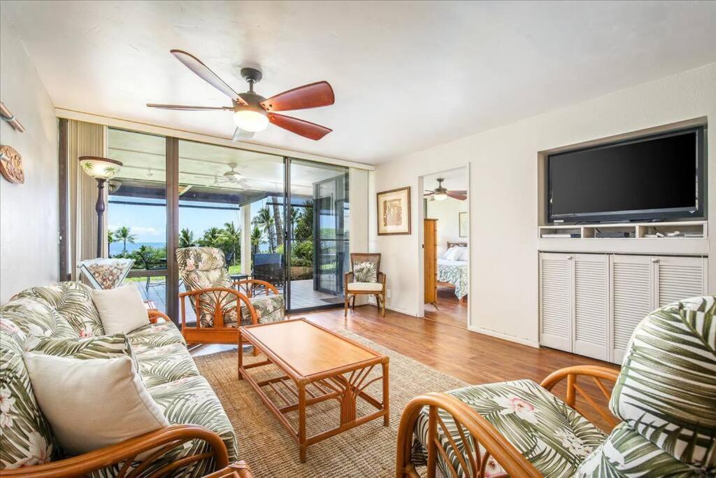 Beautiful 2/2 In Kona. Ocean View!